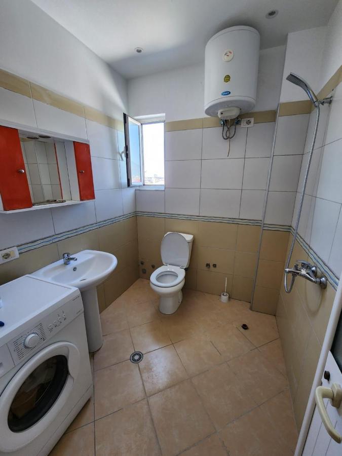 Tirana Class House Eksteriør billede